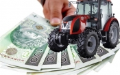Traktor na pieniadzach