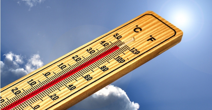 termometer wskazujacy wysoka tyemperature